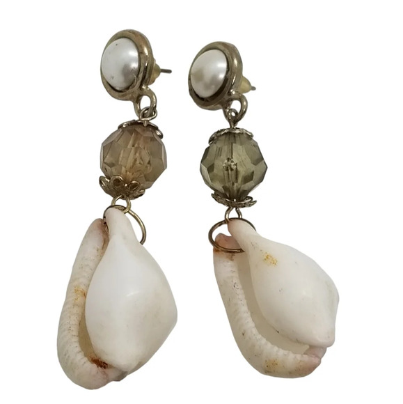 NWOT BOHO SEASHELL, GLASS BEAD & FAUX PEARL DROP STYLE EARRINGS - Picture 4 of 6